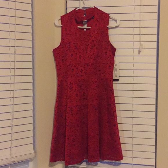 Dress - Picture 1 of 3